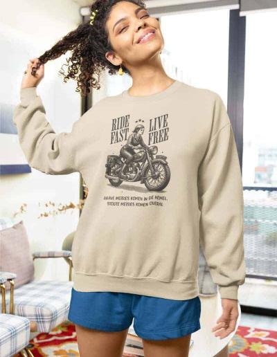 Comfortabele sweater met motiverende quote en vintage motorfietsprint voor dames, perfect voor casual DTF transfers.